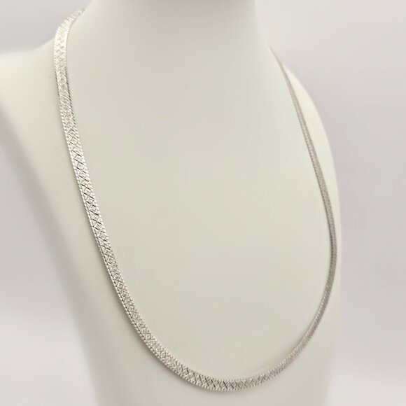 18” 4mm, Vintage Sterling Silver 925 Textured Herringbone  Vintage Sterling Herringbone Necklace 18\